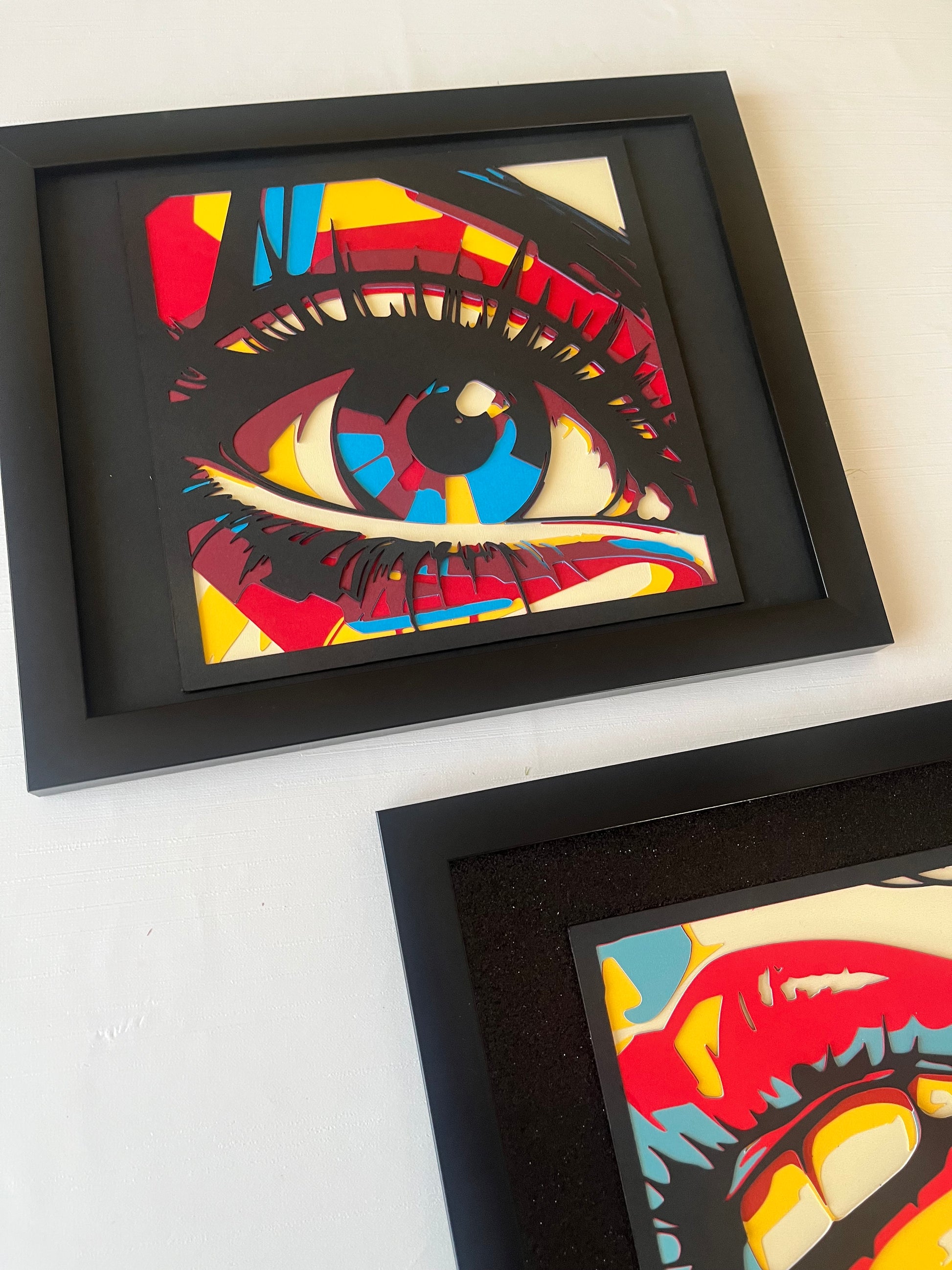 3D shadow box slika oka pored pop art slike usana, ručno izrađene umetničke slike