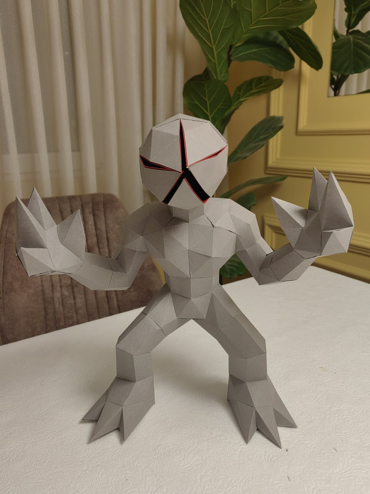 Demogorgon low poly figura veličina 45 centimetar ručni rad karton