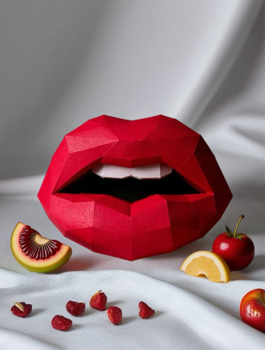 Pucker Up 3D crvene usne od kartona - moderna low poly dekoracija za salone lepote i Instagram